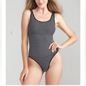 Yummie ruby shaping thong bodysuit cotton seamless size S/M, NWT